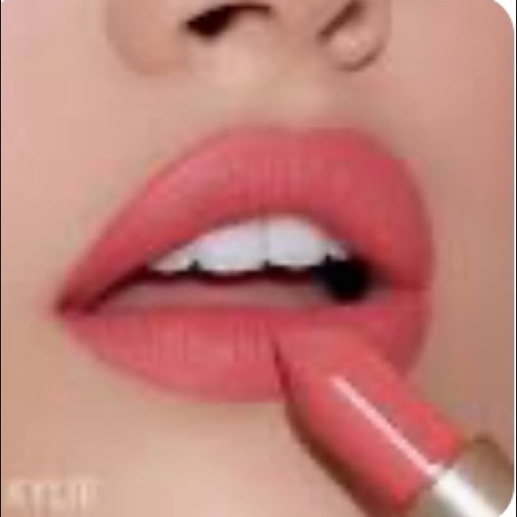 Authentic Kylie PARADISE PLEASE Lipstick - Picture 2 of 3